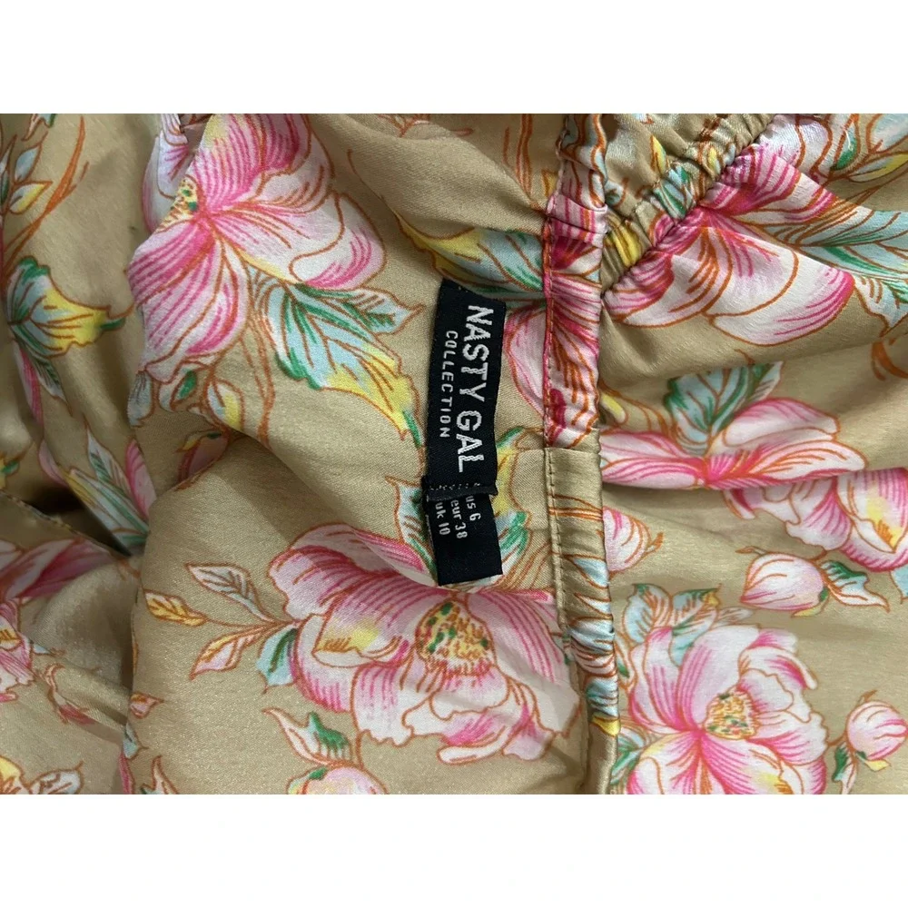 NWT Nasty Gal Nude Satin Floral Halter Jumpsuit Women Size 6 Wide Leg Pockets - Picture 14 of 16